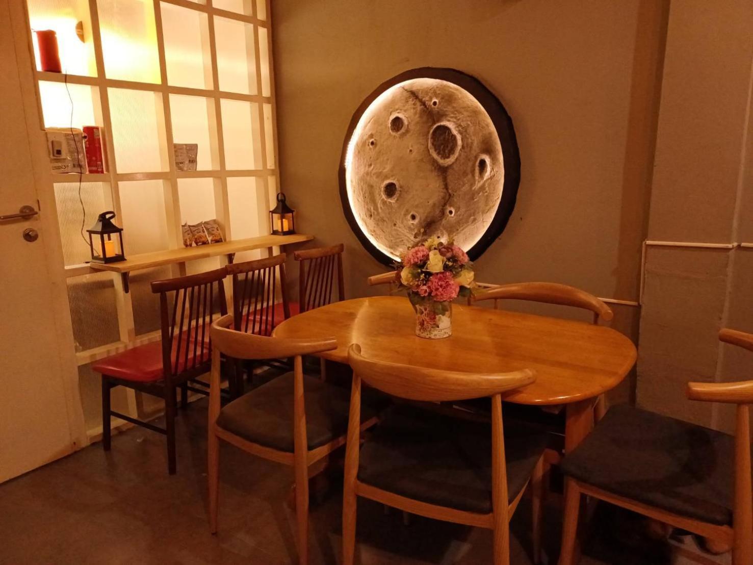 Amsterdamned Hostel กรุงเทพมหานคร ภายนอก รูปภาพ